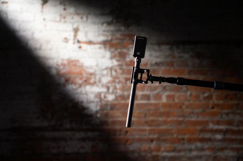 真正的無(wú)失真錄制——前沿科技:森海塞爾 EW-DP SKP 直插式發(fā)射機(jī)帶有 32 位浮點(diǎn)錄制功能和 134dB 輸入動(dòng)態(tài)范圍 真正的無(wú)失真錄制——前沿科技:森海塞爾 EW-DP SKP 直插式發(fā)射機(jī)帶有 32 位浮點(diǎn)錄制功能和 134dB 輸入動(dòng)態(tài)范圍