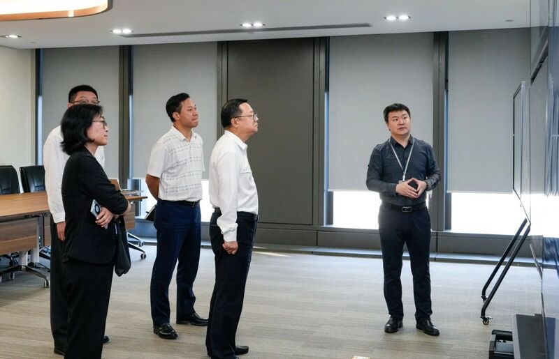 廣電總局朱詠雷調(diào)研廣東廣電網(wǎng)絡公司，要求大力發(fā)展智慧廣電